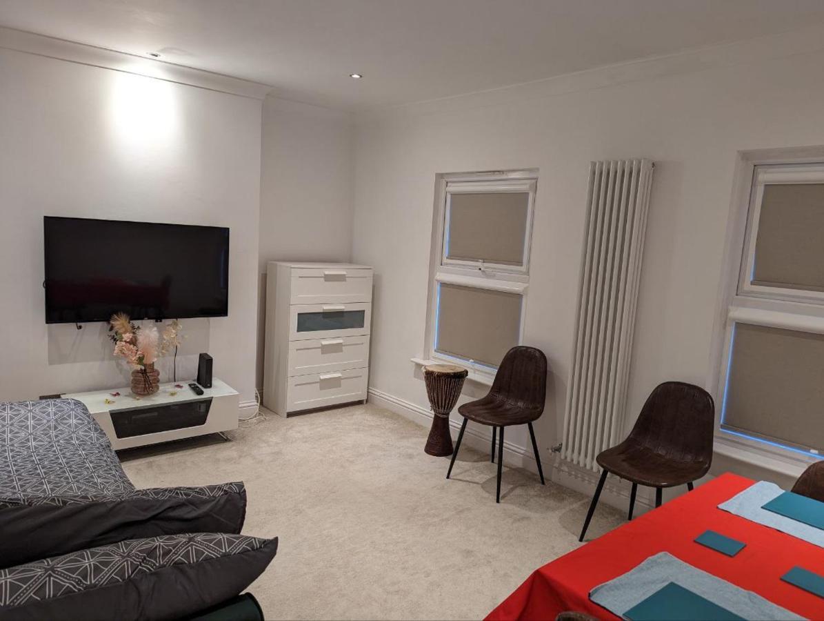 Fully-Equipped Flat In The City Of London. Exterior photo